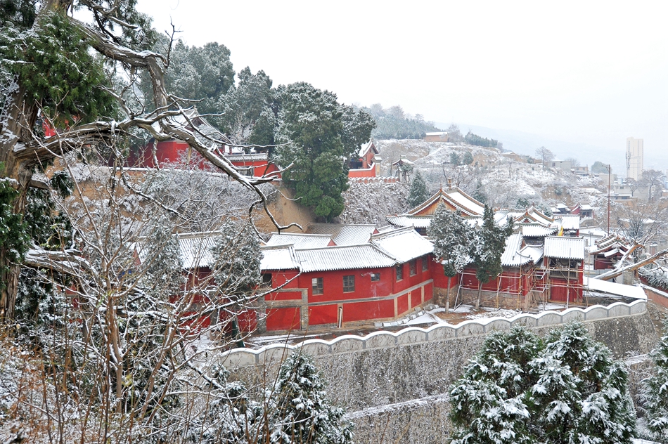 雪后的天水玉泉觀，仿佛回到了古秦州