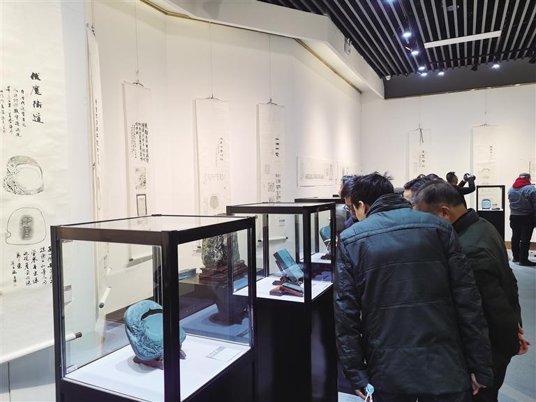 “非遺精品洮硯傳拓題跋藝術(shù)展”開展 洮硯雕刻、傳拓、拓片題跋集中亮相甘肅藝術(shù)館