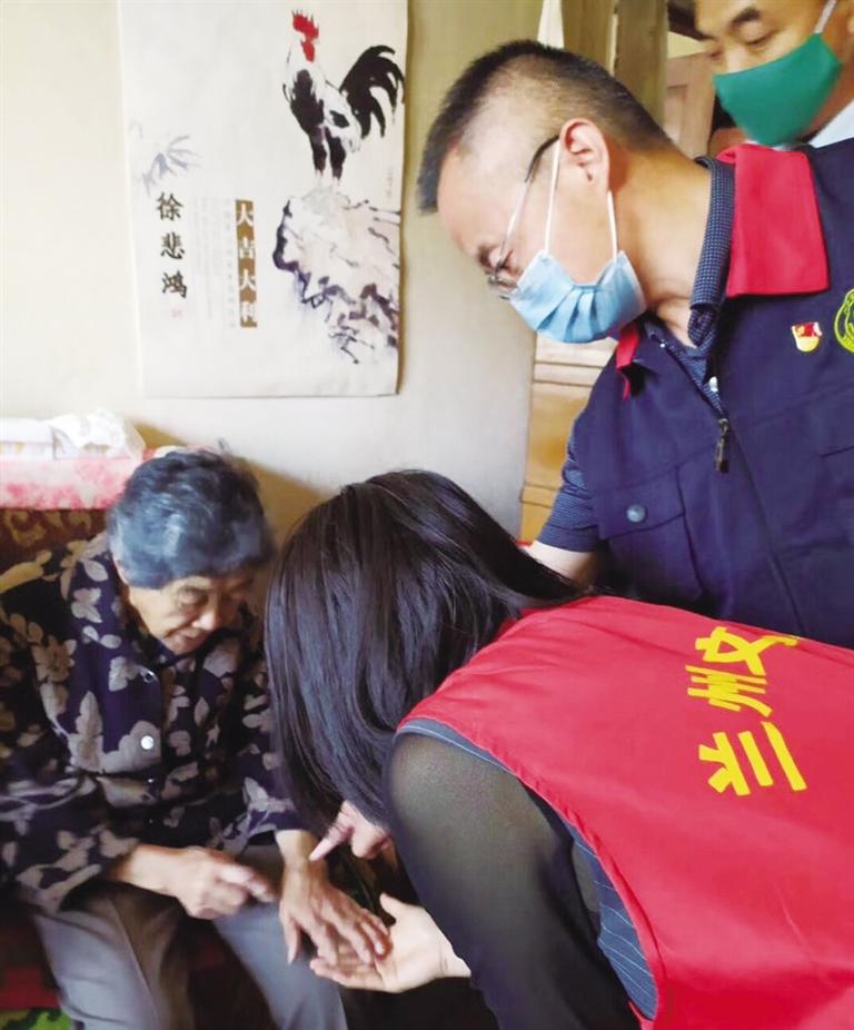 在公益志愿服務(wù)中踐行初心使命——記中國(guó)好人、城關(guān)區(qū)一方公益慈善協(xié)會(huì)黨支部書記高平