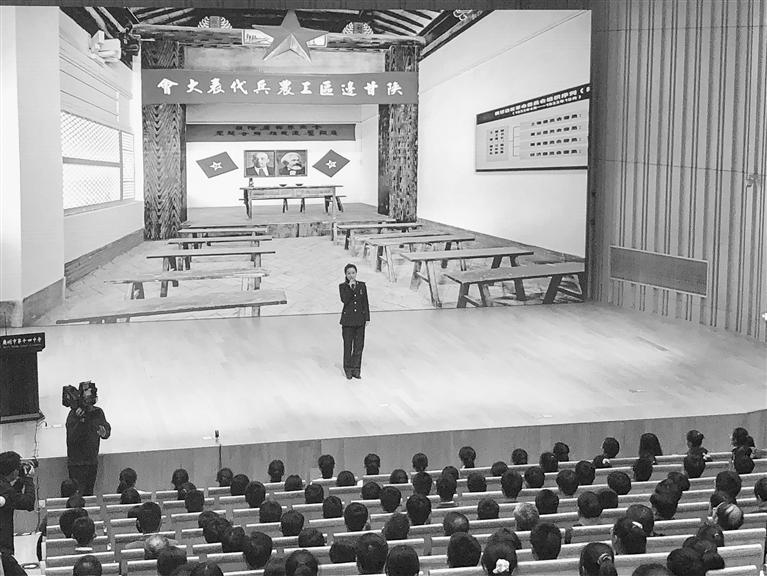蘭州市開展“學(xué)黨史、頌黨恩、跟黨走”紅色文化進(jìn)校園活動(dòng)