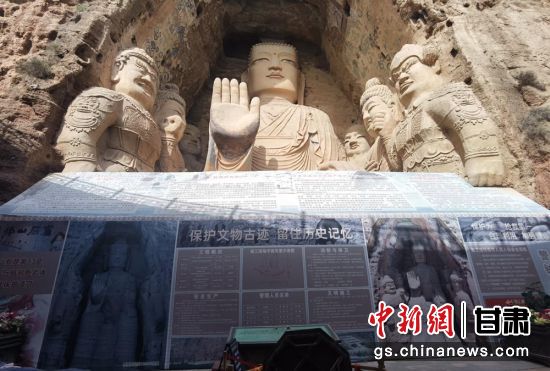 時(shí)下，中國(guó)“石窟鼻祖”天梯山石窟第13窟大佛足部與局部危巖體搶救性保護(hù)項(xiàng)目正在施工。圖為施工現(xiàn)場(chǎng)。陳曉斌 攝