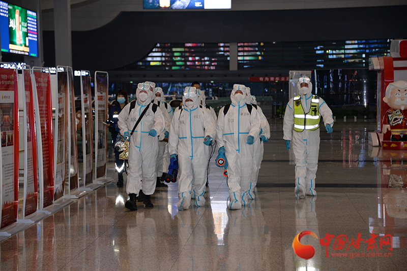 【隴拍客】蘭州西客站全面消殺，場面堪比大片