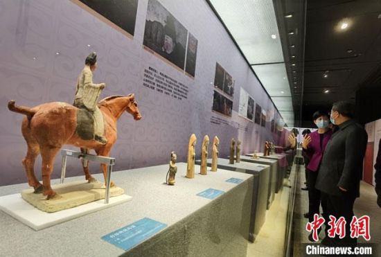 圖為展覽現(xiàn)場?！●T志軍 攝