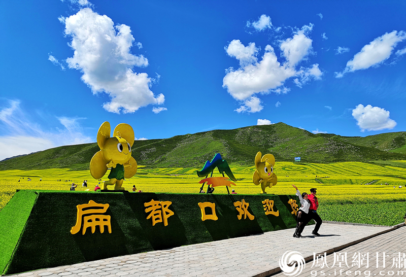 河西走廊張掖扁都口，古絲綢之路要道。王振武 攝