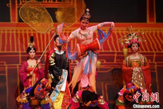 2023年第六屆敦煌文博會期間，系列演藝上演。(資料圖)李亞龍 攝
