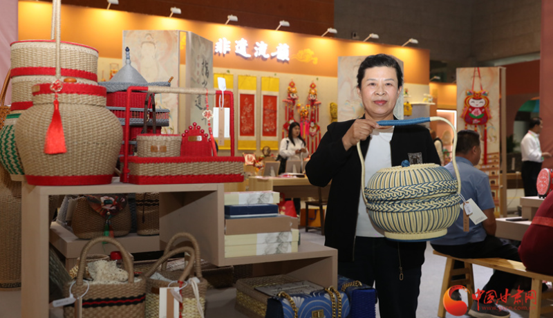 非遺文化看甘肅（51）丨麻繩也時(shí)尚 非遺傳承人郭英霞的編織夢(mèng)