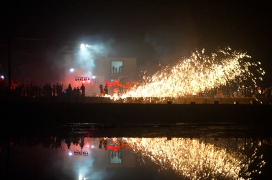 一碗刨豬湯的沸騰密碼：鄉(xiāng)愁、溫情與文旅的雙向奔赴